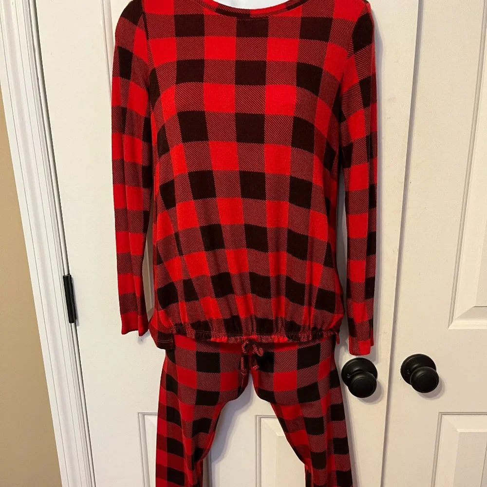 Cat & Jack red and black checkered 2-piece outfit